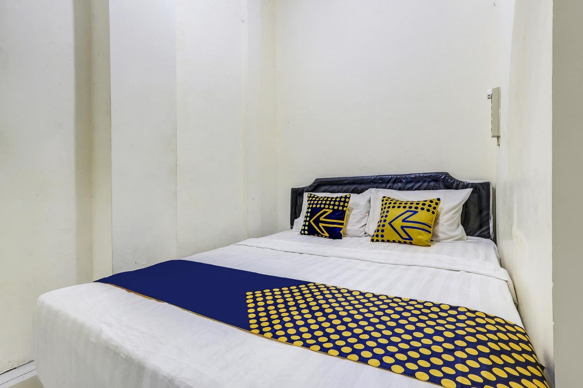 Spot On 90780 Gang Tengah Homestay Syariah Семаранг Экстерьер фото